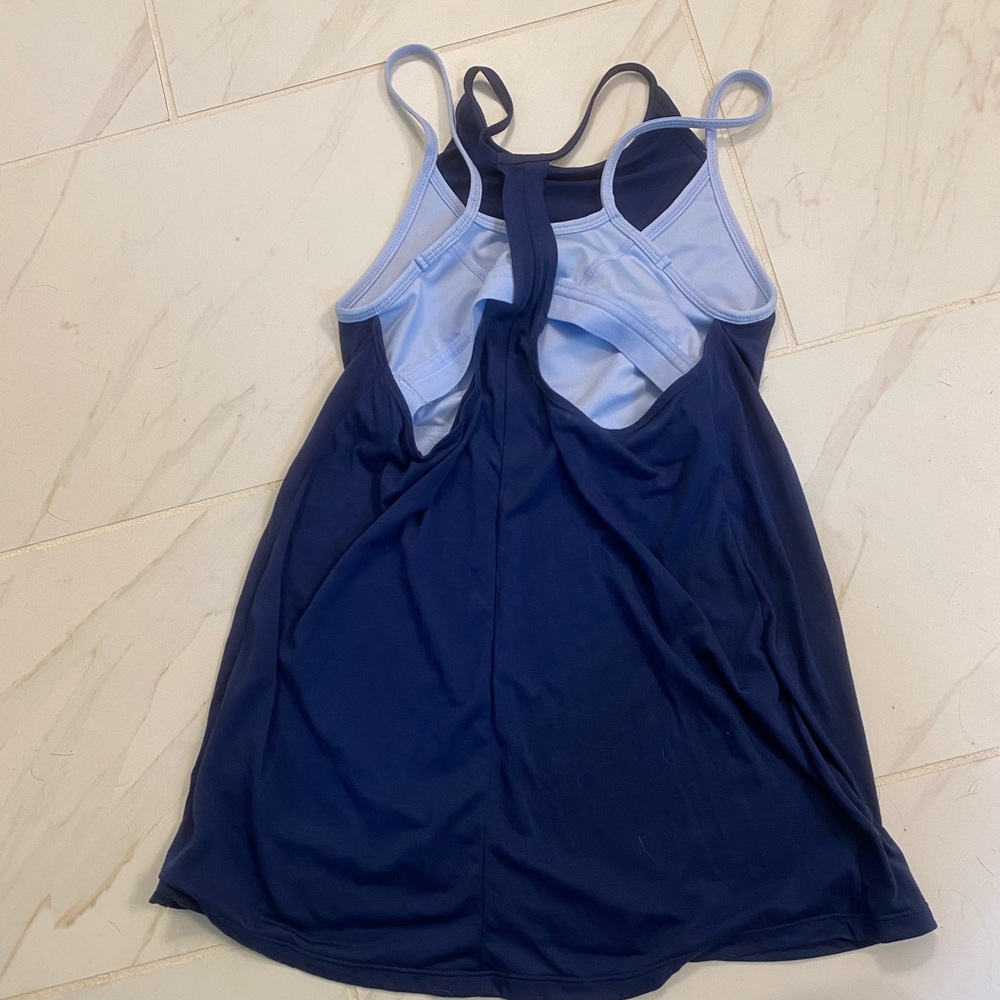 Nike tank, built in bra